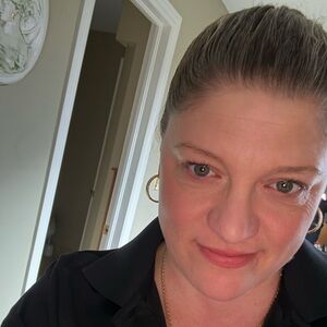 Meet your Posher, Pam